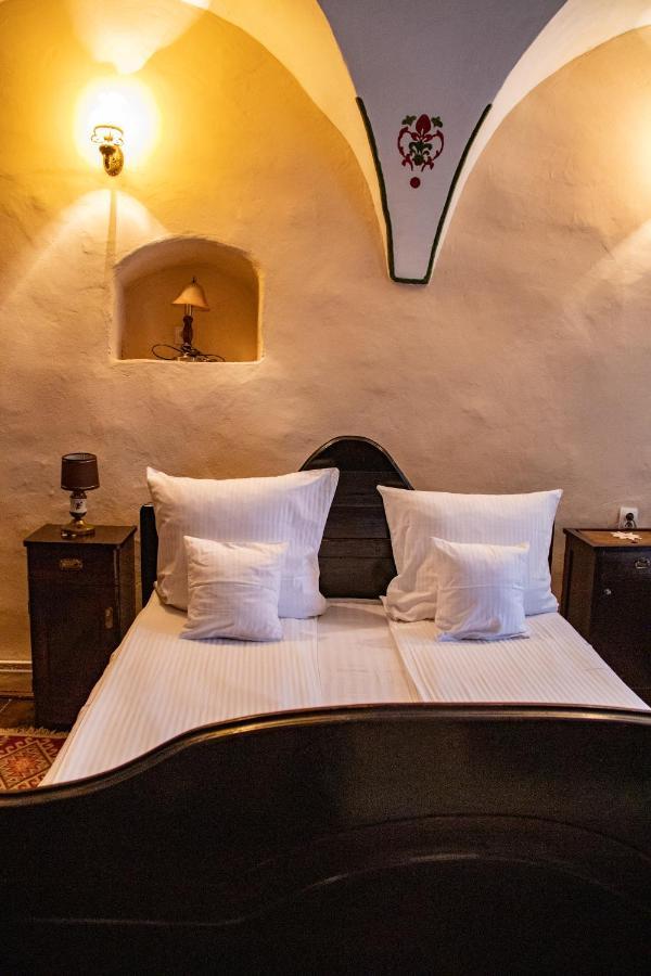 Отель Casa Baroca Сигишоара Экстерьер фото