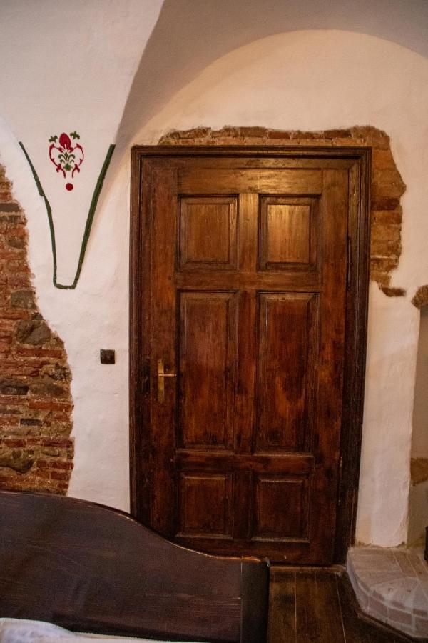 Отель Casa Baroca Сигишоара Экстерьер фото