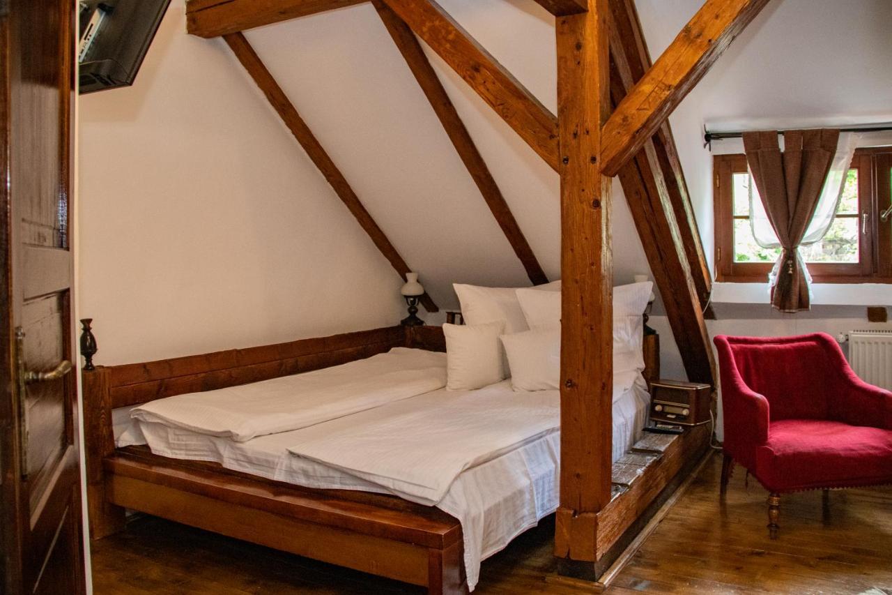 Отель Casa Baroca Сигишоара Экстерьер фото