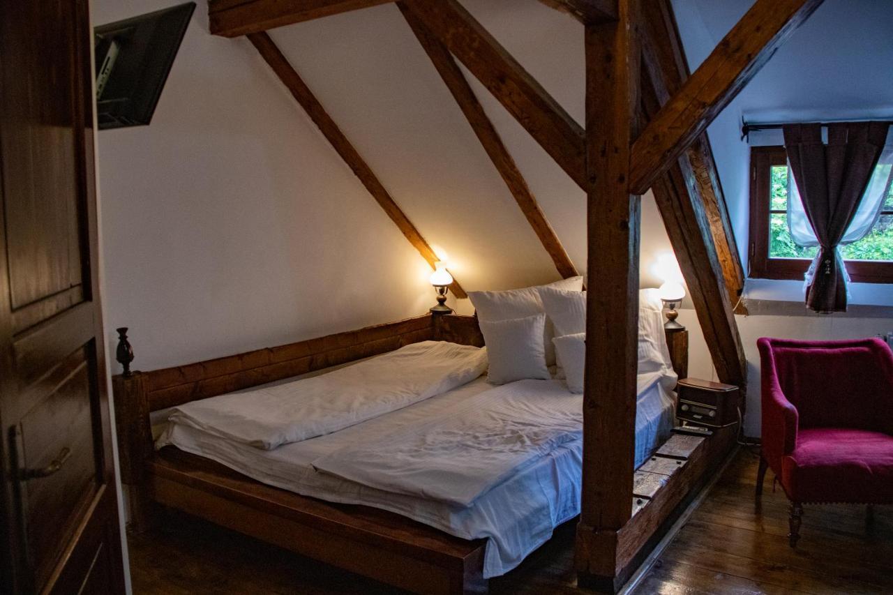 Отель Casa Baroca Сигишоара Экстерьер фото